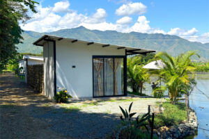 Mwezi-exterior