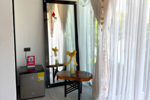 Mwezi-interior